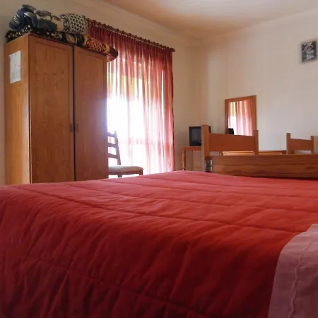 Residencial Pinho Alojamento de Acomodação e Pequeno-almoço *